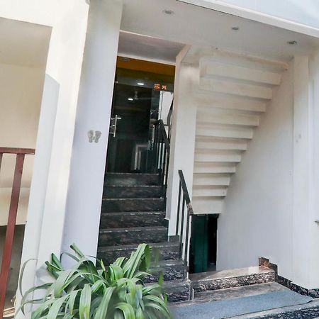 Super Hotel O Insaf Nagar Munshipuliya Formerly Vibrant Chinhat Exteriör bild