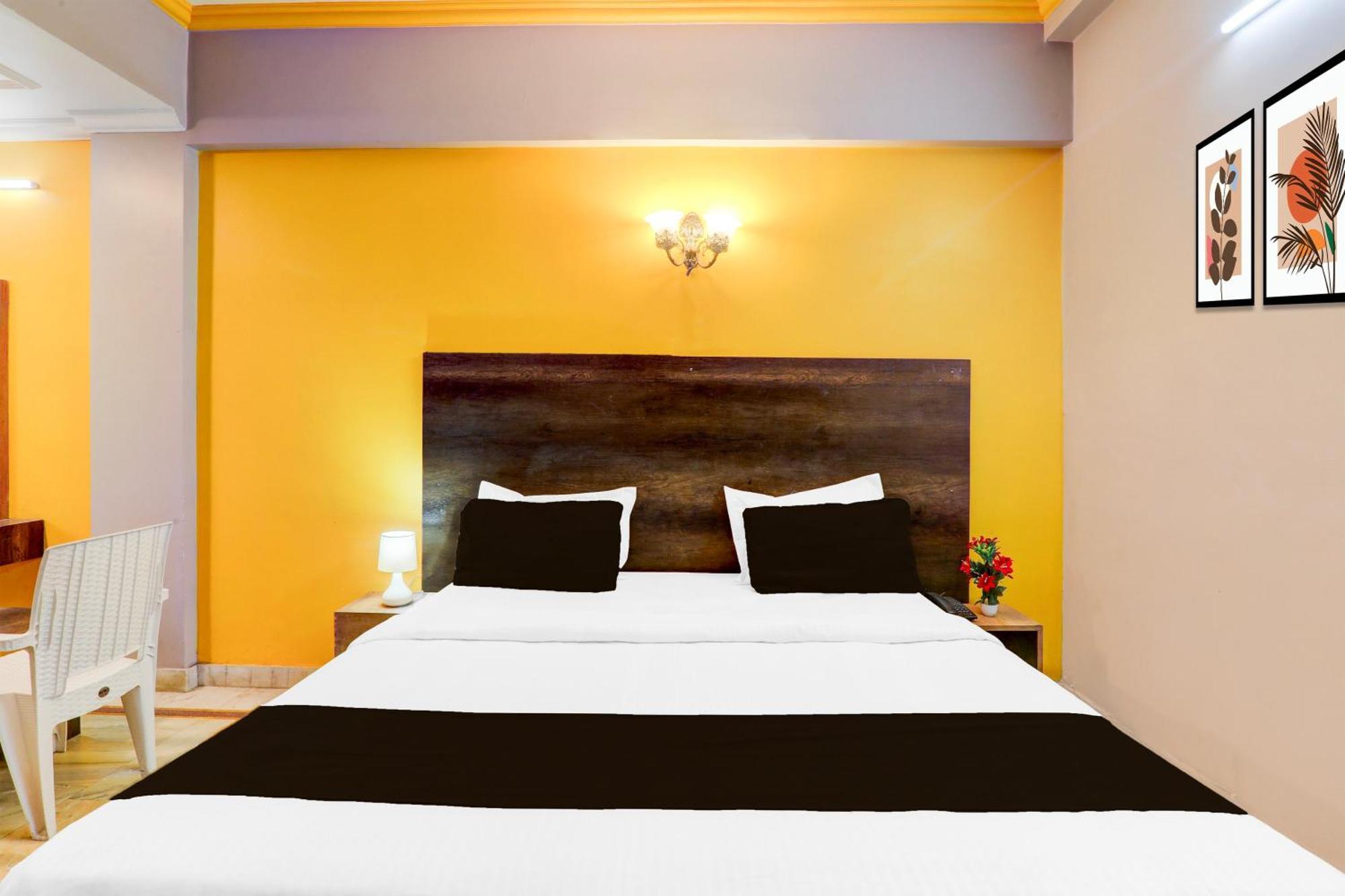 Super Hotel O Insaf Nagar Munshipuliya Formerly Vibrant Chinhat Exteriör bild