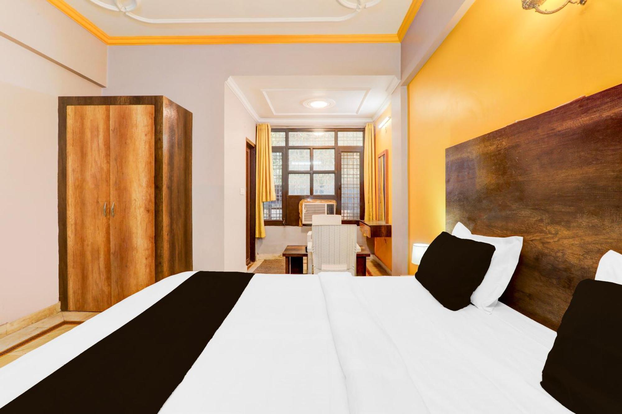 Super Hotel O Insaf Nagar Munshipuliya Formerly Vibrant Chinhat Exteriör bild
