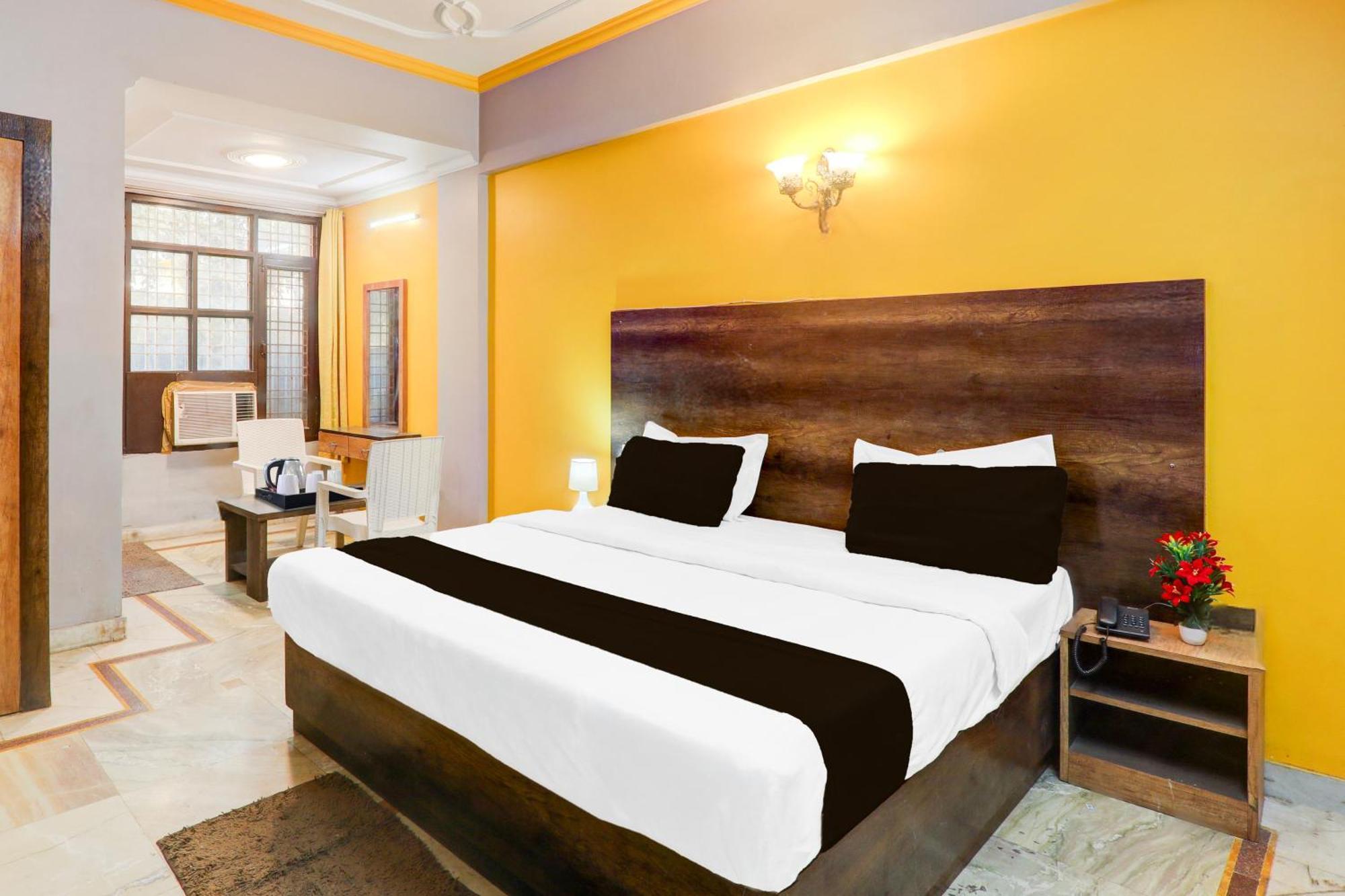 Super Hotel O Insaf Nagar Munshipuliya Formerly Vibrant Chinhat Exteriör bild