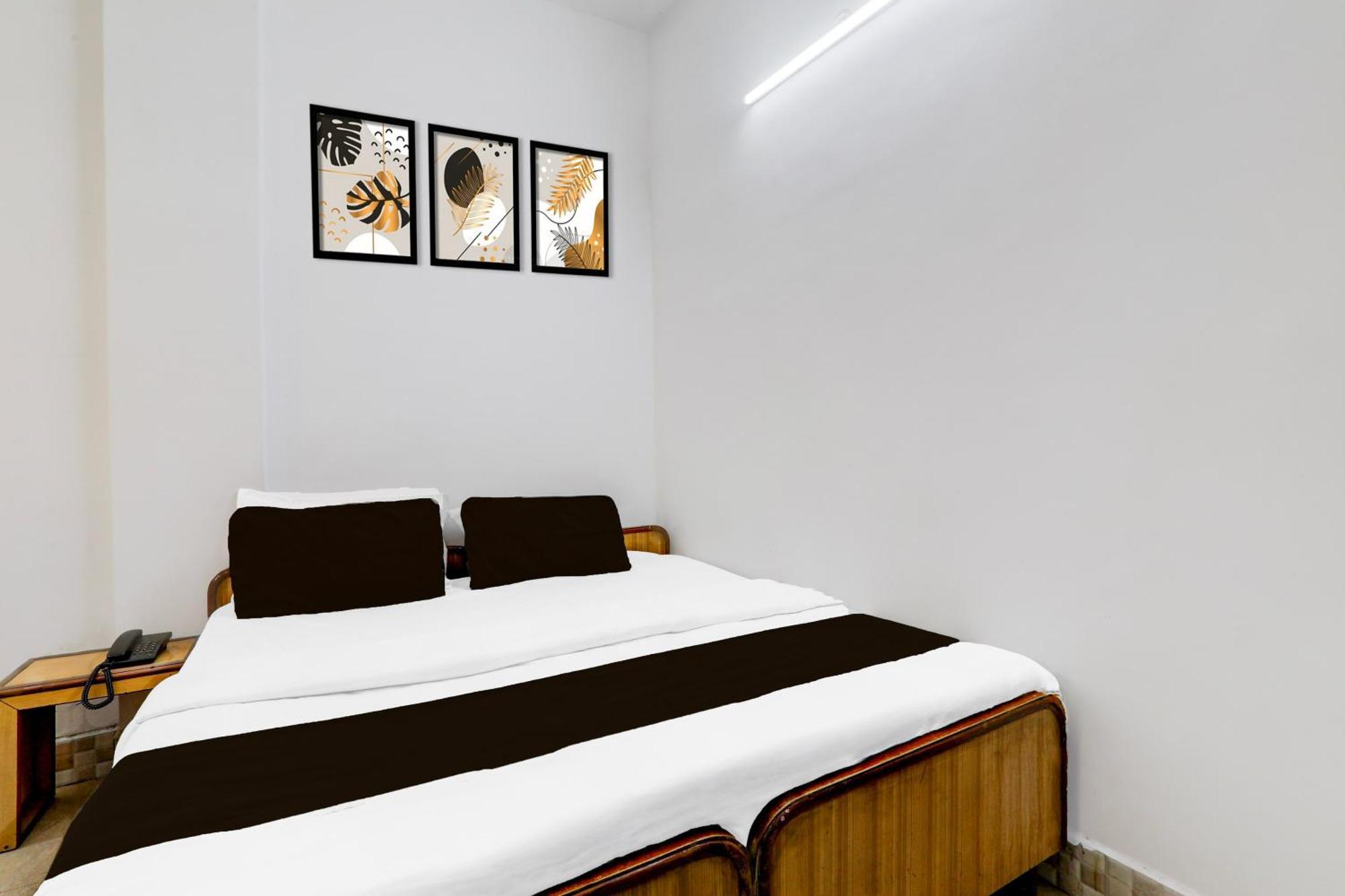 Super Hotel O Insaf Nagar Munshipuliya Formerly Vibrant Chinhat Exteriör bild